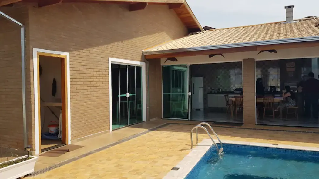 Deliciosa casa represa Avare com piscina e praia. Condomínio Marbella – foto 1