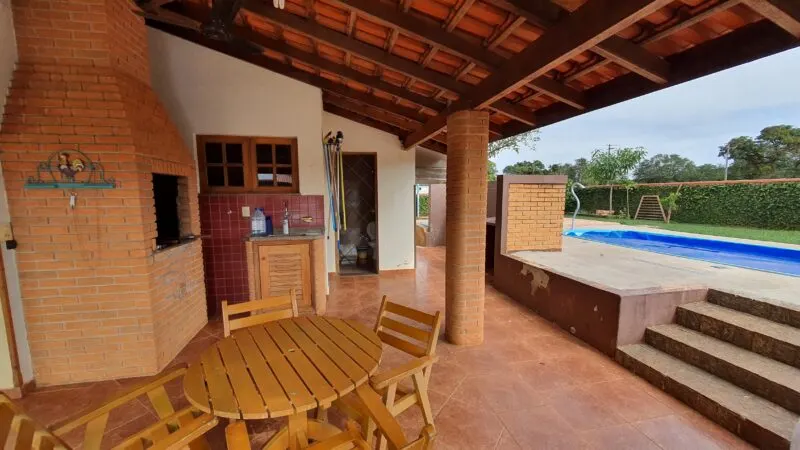 Linda casa no Riviera IV com piscina ao lado do Clube – foto 2