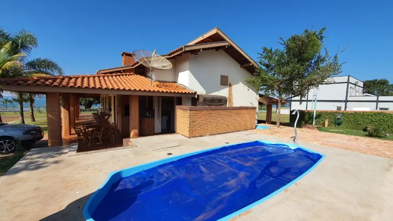 Linda casa no Riviera IV com piscina ao lado do Clube – foto 3