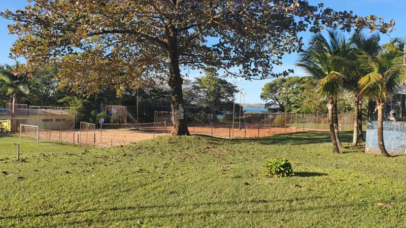 Quarto com café da manhã em clube na represa de Avaré de frente para a represa com piscina – foto 5